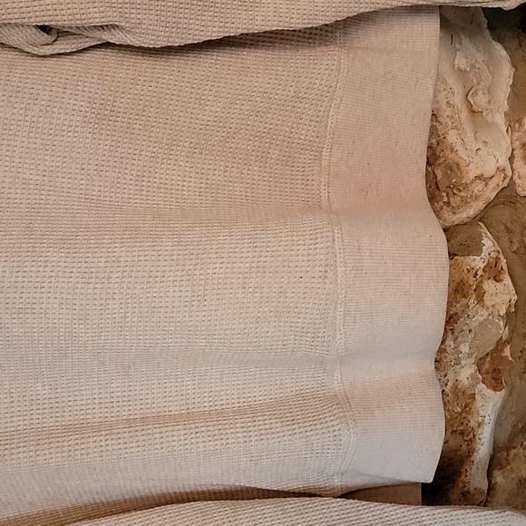 New! DKNY Mock Turtleneck - Picture 3 of 9